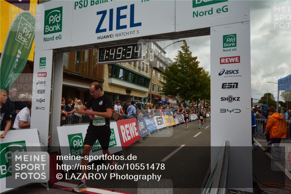 20.09.2026 - PSD Bank Halbmarathon LAZAROV Photography http://msf.ph/oto/10551478 20.09.2026 11:49:33 Ziel 1025, 1233, 1248, 1720, 2255, 2330, 2344, 3214, 3355, 4612 meine-sportfotos.de