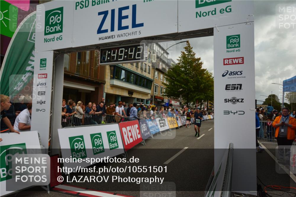 20.09.2026 - PSD Bank Halbmarathon LAZAROV Photography http://msf.ph/oto/10551501 20.09.2026 11:49:41 Ziel 1025, 1248, 1416, 1720, 2255, 3214, 3355, 3614, 4278, 4279, 4612 meine-sportfotos.de