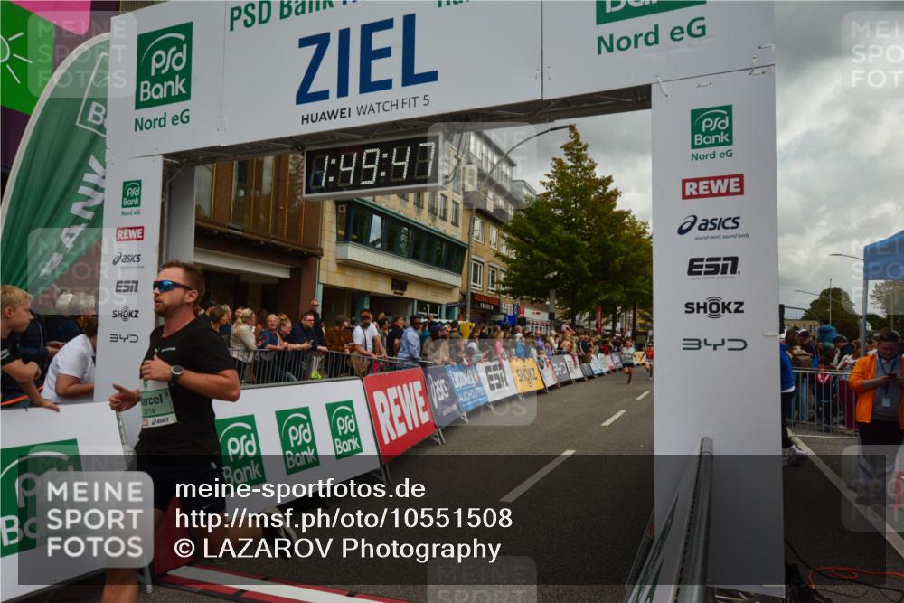 20.09.2026 - PSD Bank Halbmarathon LAZAROV Photography http://msf.ph/oto/10551508 20.09.2026 11:49:47 Ziel 1416, 2765, 2962, 3614, 4278, 4279, 4612 meine-sportfotos.de
