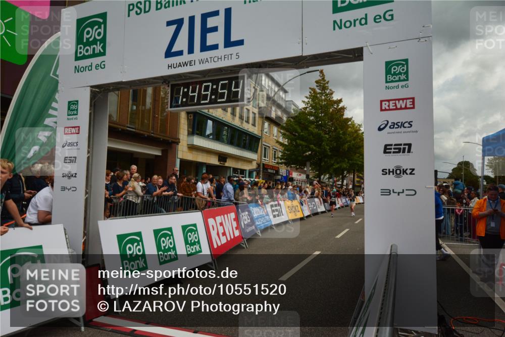 20.09.2026 - PSD Bank Halbmarathon LAZAROV Photography http://msf.ph/oto/10551520 20.09.2026 11:49:54 Ziel 1048, 1241, 1416, 2765, 2962, 4278, 4279, 4605 meine-sportfotos.de