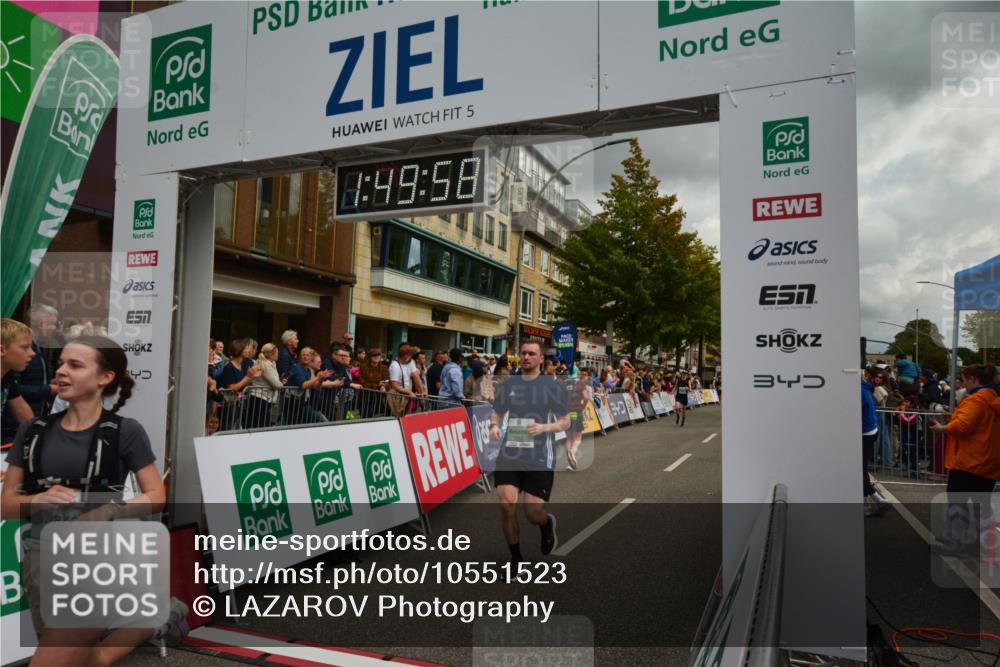 20.09.2026 - PSD Bank Halbmarathon LAZAROV Photography http://msf.ph/oto/10551523 20.09.2026 11:49:58 Ziel 1048, 1241, 1774, 2765, 2890, 2962, 4278, 4279, 4605 meine-sportfotos.de