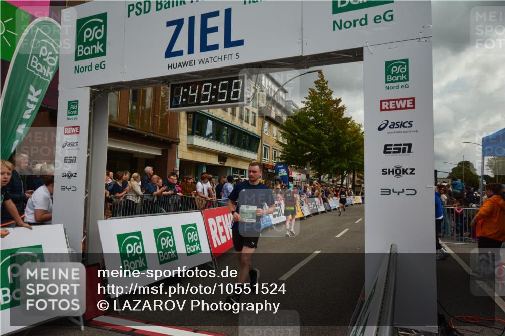 20.09.2026 - PSD Bank Halbmarathon LAZAROV Photography http://msf.ph/oto/10551524 20.09.2026 11:49:58 Ziel 1048, 1241, 1774, 2765, 2890, 2962, 4278, 4279, 4605 meine-sportfotos.de