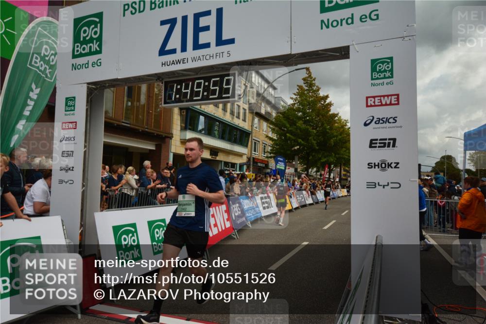 20.09.2026 - PSD Bank Halbmarathon LAZAROV Photography http://msf.ph/oto/10551526 20.09.2026 11:49:58 Ziel 1048, 1241, 1774, 2765, 2890, 2962, 4278, 4279, 4605 meine-sportfotos.de