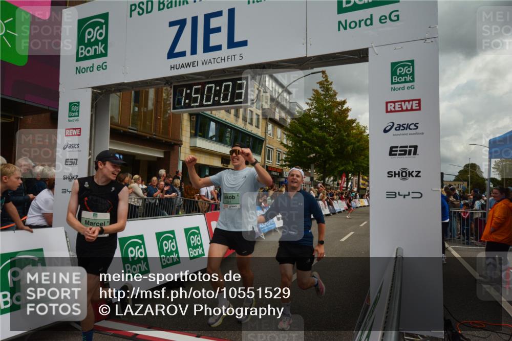 20.09.2026 - PSD Bank Halbmarathon LAZAROV Photography http://msf.ph/oto/10551529 20.09.2026 11:50:03 Ziel 1048, 1236, 1241, 1604, 1774, 2765, 2890, 2962, 3382, 4498, 4605 meine-sportfotos.de