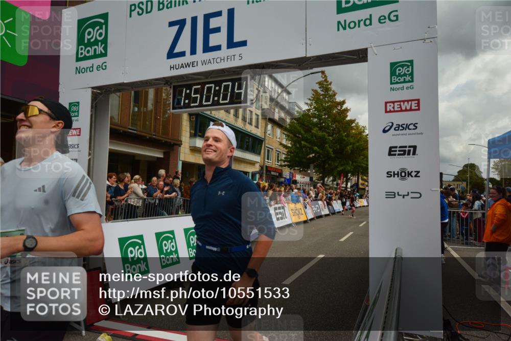 20.09.2026 - PSD Bank Halbmarathon LAZAROV Photography http://msf.ph/oto/10551533 20.09.2026 11:50:04 Ziel 1048, 1236, 1241, 1602, 1604, 1774, 1814, 2890, 2962, 3382, 4104, 4498, 4605 meine-sportfotos.de