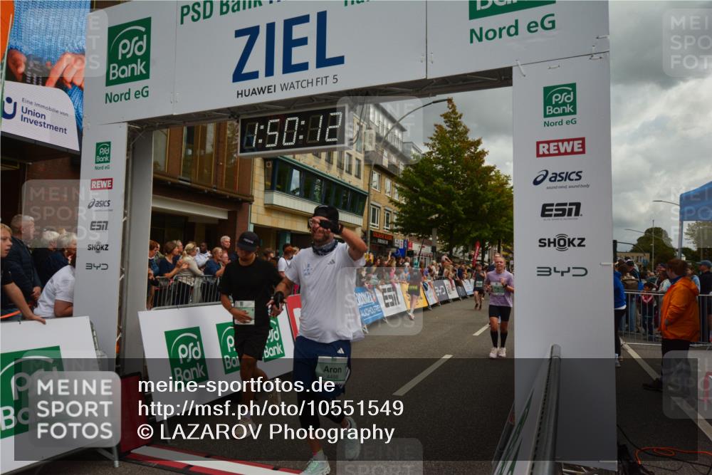 20.09.2026 - PSD Bank Halbmarathon LAZAROV Photography http://msf.ph/oto/10551549 20.09.2026 11:50:11 Ziel 1236, 1309, 1537, 1602, 1604, 1774, 1814, 1983, 2371, 2890, 3083, 3382, 3513, 3576, 4104, 4498 meine-sportfotos.de