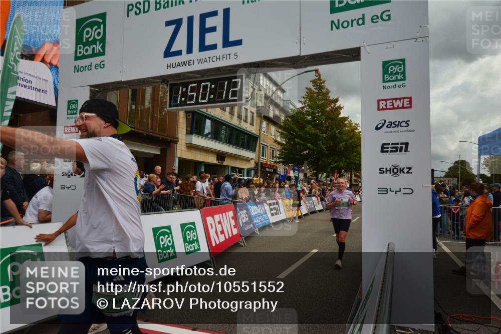 20.09.2026 - PSD Bank Halbmarathon LAZAROV Photography http://msf.ph/oto/10551552 20.09.2026 11:50:12 Ziel 1236, 1309, 1537, 1602, 1604, 1774, 1814, 1983, 2371, 2890, 3083, 3382, 3513, 3576, 4104, 4498 meine-sportfotos.de