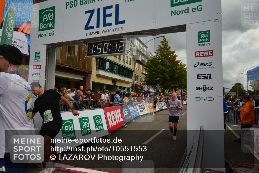 20.09.2026 - PSD Bank Halbmarathon LAZAROV Photography http://msf.ph/oto/10551553 20.09.2026 11:50:12 Ziel 1236, 1309, 1537, 1602, 1604, 1774, 1814, 1983, 2371, 2890, 3083, 3382, 3513, 3576, 4104, 4498 meine-sportfotos.de