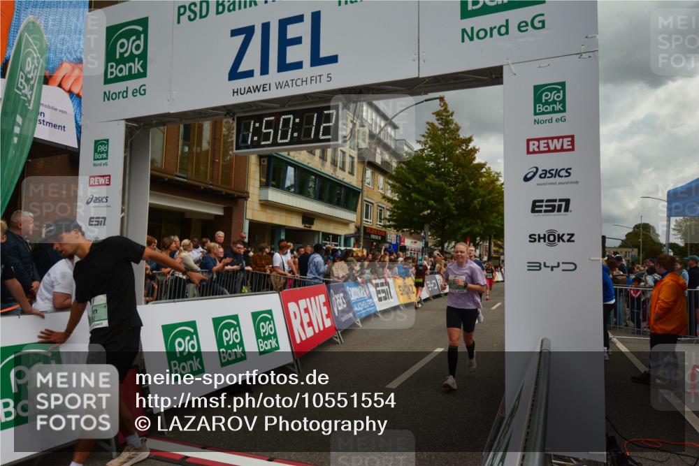 20.09.2026 - PSD Bank Halbmarathon LAZAROV Photography http://msf.ph/oto/10551554 20.09.2026 11:50:12 Ziel 1236, 1309, 1537, 1602, 1604, 1774, 1814, 1983, 2371, 2890, 3083, 3382, 3513, 3576, 4104, 4498 meine-sportfotos.de