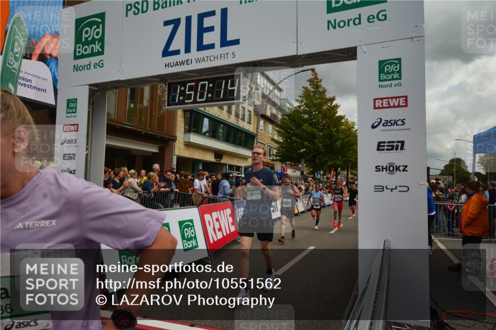20.09.2026 - PSD Bank Halbmarathon LAZAROV Photography http://msf.ph/oto/10551562 20.09.2026 11:50:14 Ziel 1236, 1309, 1537, 1602, 1604, 1774, 1814, 1983, 2371, 2890, 3083, 3382, 3513, 3576, 4104, 4498, 4660 meine-sportfotos.de