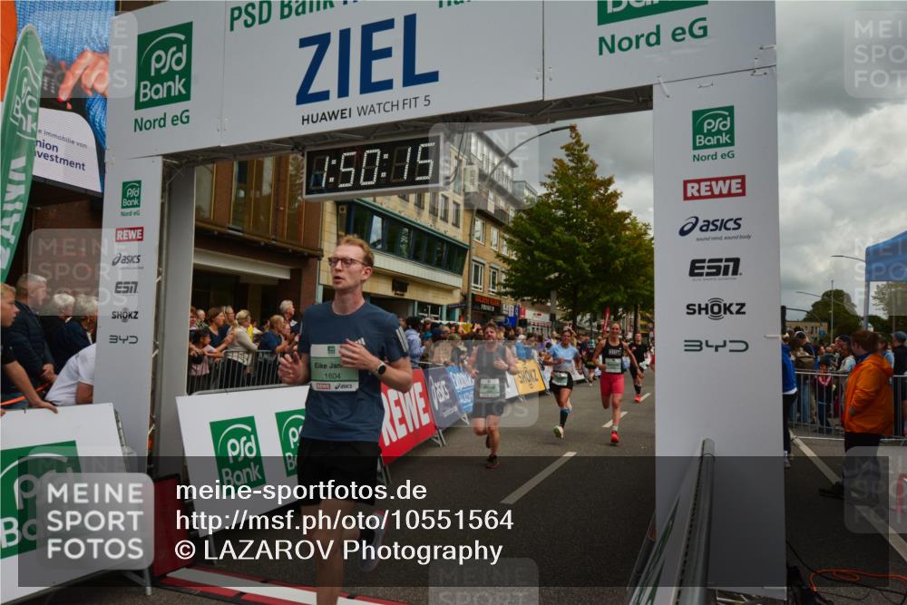 20.09.2026 - PSD Bank Halbmarathon LAZAROV Photography http://msf.ph/oto/10551564 20.09.2026 11:50:14 Ziel 1236, 1309, 1537, 1602, 1604, 1774, 1814, 1983, 2371, 2890, 3083, 3382, 3513, 3576, 4104, 4498, 4660 meine-sportfotos.de