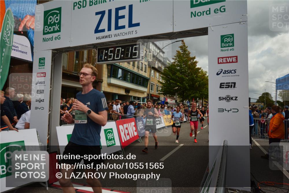 20.09.2026 - PSD Bank Halbmarathon LAZAROV Photography http://msf.ph/oto/10551565 20.09.2026 11:50:14 Ziel 1236, 1309, 1537, 1602, 1604, 1774, 1814, 1983, 2371, 2890, 3083, 3382, 3513, 3576, 4104, 4498, 4660 meine-sportfotos.de
