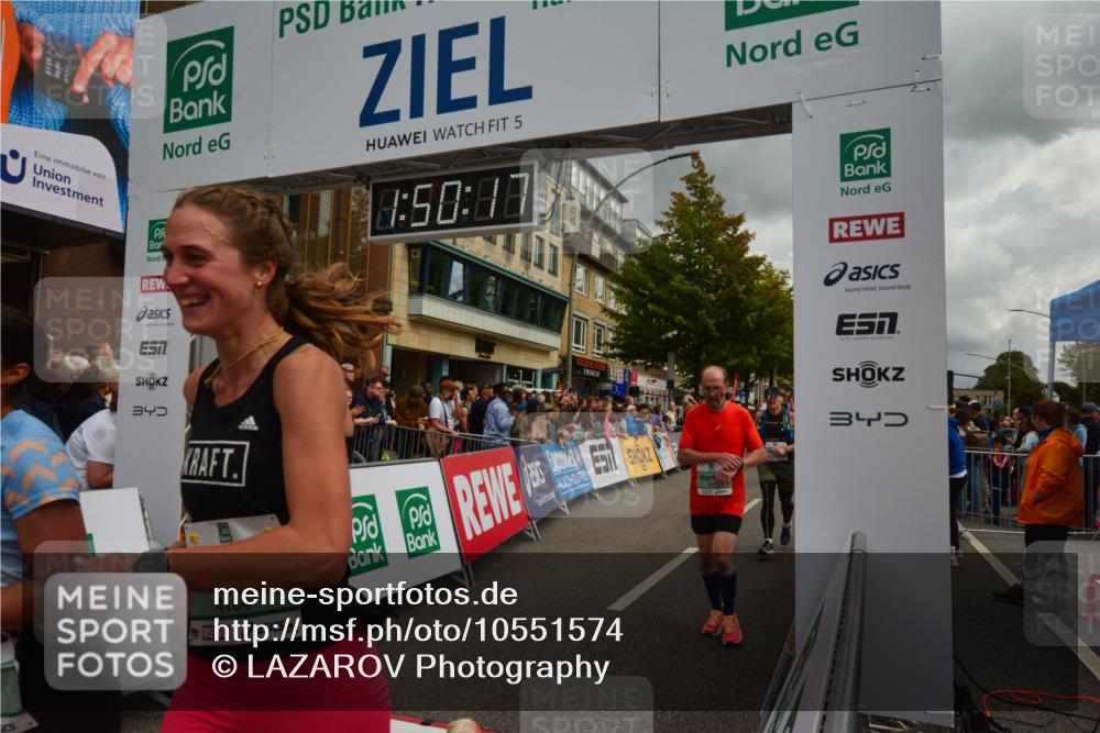 20.09.2026 - PSD Bank Halbmarathon LAZAROV Photography http://msf.ph/oto/10551574 20.09.2026 11:50:16 Ziel 1236, 1309, 1537, 1602, 1604, 1814, 1902, 1983, 2371, 2627, 3083, 3382, 3513, 3576, 4104, 4498, 4660 meine-sportfotos.de