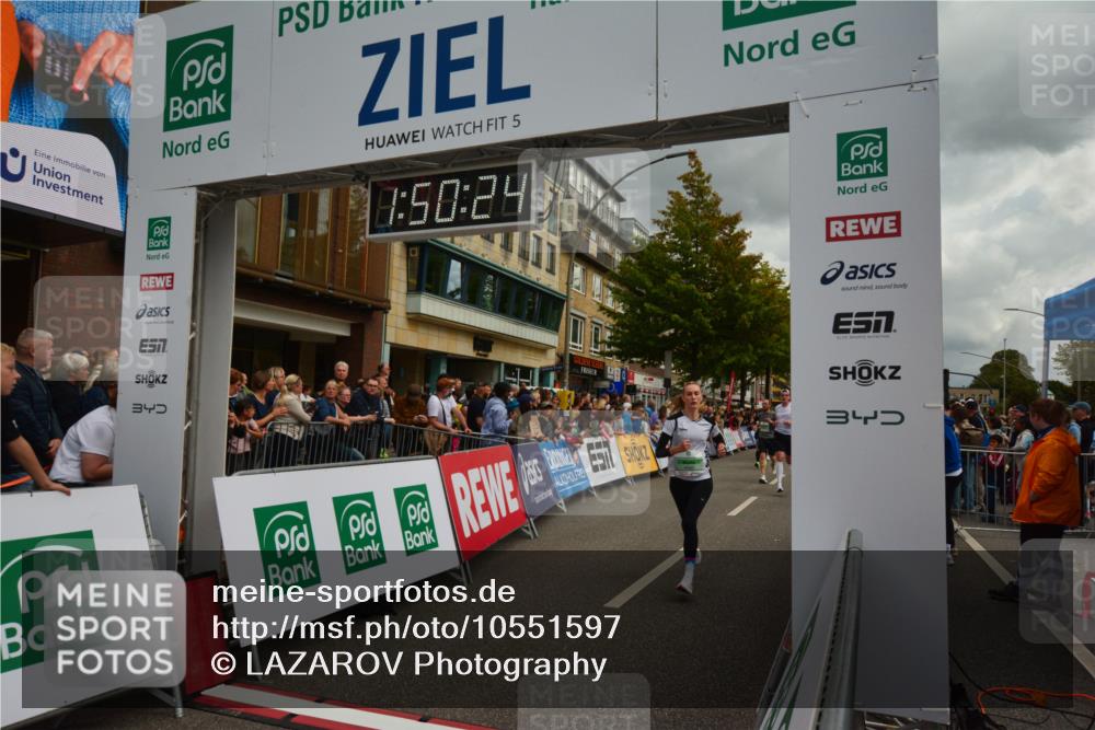20.09.2026 - PSD Bank Halbmarathon LAZAROV Photography http://msf.ph/oto/10551597 20.09.2026 11:50:24 Ziel 1309, 1537, 1902, 2258, 2371, 2627, 3083, 3513, 3576, 3961, 4660 meine-sportfotos.de