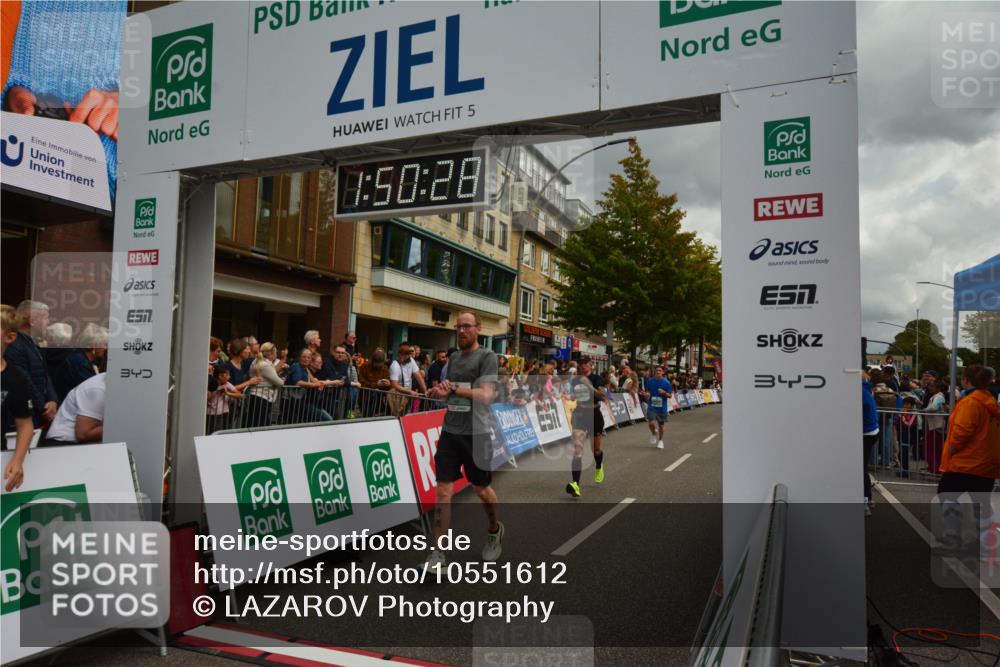 20.09.2026 - PSD Bank Halbmarathon LAZAROV Photography http://msf.ph/oto/10551612 20.09.2026 11:50:27 Ziel 1902, 2258, 2273, 2371, 2627, 3513, 3576, 3961, 4660 meine-sportfotos.de