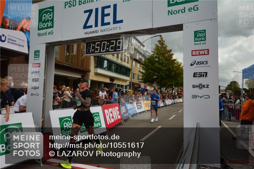 20.09.2026 - PSD Bank Halbmarathon LAZAROV Photography http://msf.ph/oto/10551617 20.09.2026 11:50:29 Ziel 1902, 2258, 2273, 2627, 2745, 3513, 3961, 4660 meine-sportfotos.de