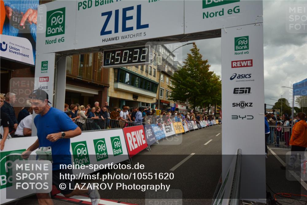 20.09.2026 - PSD Bank Halbmarathon LAZAROV Photography http://msf.ph/oto/10551620 20.09.2026 11:50:31 Ziel 1902, 2258, 2273, 2627, 2745, 3961, 4660 meine-sportfotos.de
