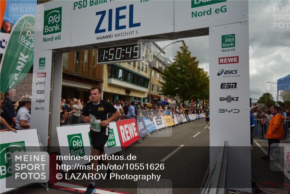 20.09.2026 - PSD Bank Halbmarathon LAZAROV Photography http://msf.ph/oto/10551626 20.09.2026 11:50:44 Ziel 1763, 2273, 2304, 2745, 3323, 3356, 3858, 4535 meine-sportfotos.de