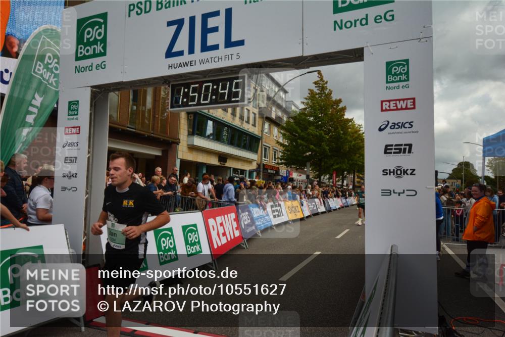 20.09.2026 - PSD Bank Halbmarathon LAZAROV Photography http://msf.ph/oto/10551627 20.09.2026 11:50:44 Ziel 1763, 2273, 2304, 2745, 3323, 3356, 3858, 4535 meine-sportfotos.de