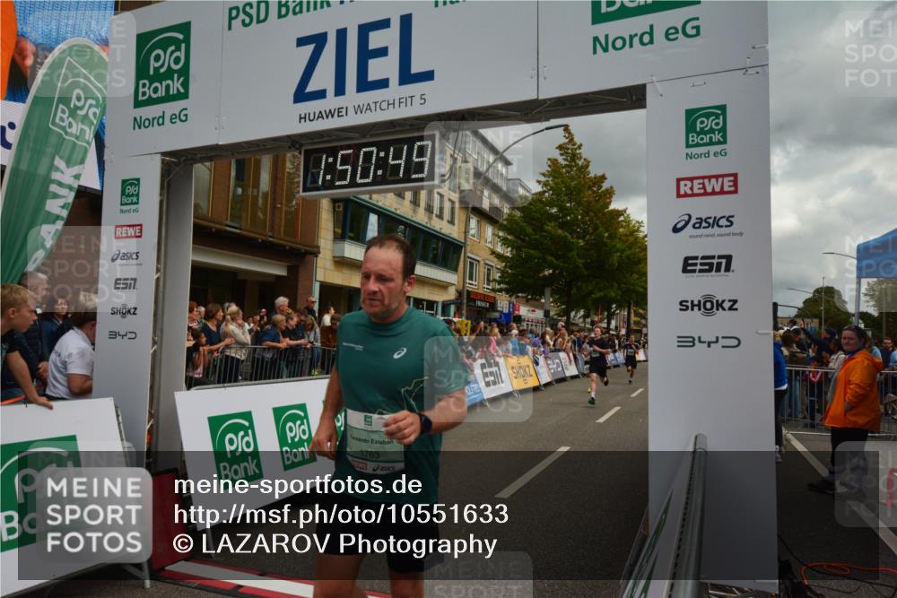 20.09.2026 - PSD Bank Halbmarathon LAZAROV Photography http://msf.ph/oto/10551633 20.09.2026 11:50:48 Ziel 1763, 2304, 3323, 3356, 3473, 3858, 4535 meine-sportfotos.de