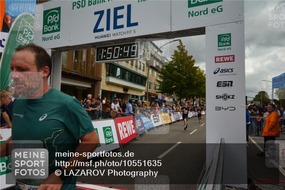 20.09.2026 - PSD Bank Halbmarathon LAZAROV Photography http://msf.ph/oto/10551635 20.09.2026 11:50:48 Ziel 1763, 2304, 3323, 3356, 3473, 3858, 4535 meine-sportfotos.de