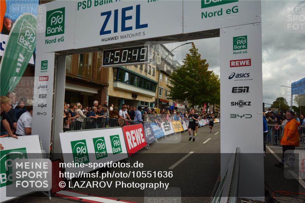 20.09.2026 - PSD Bank Halbmarathon LAZAROV Photography http://msf.ph/oto/10551636 20.09.2026 11:50:49 Ziel 1763, 2304, 3323, 3356, 3473, 3858, 4535 meine-sportfotos.de