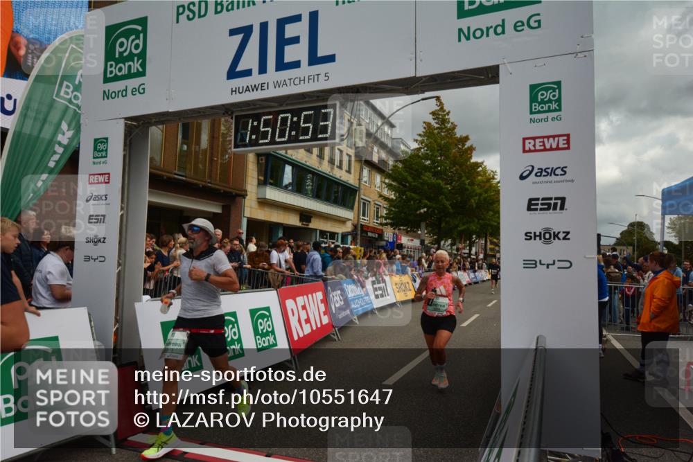 20.09.2026 - PSD Bank Halbmarathon LAZAROV Photography http://msf.ph/oto/10551647 20.09.2026 11:50:53 Ziel 1003, 1763, 2942, 3323, 3356, 3473, 3858, 4535 meine-sportfotos.de