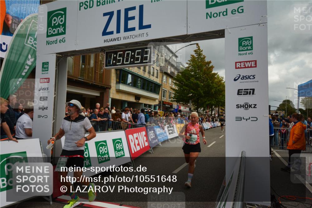 20.09.2026 - PSD Bank Halbmarathon LAZAROV Photography http://msf.ph/oto/10551648 20.09.2026 11:50:53 Ziel 1003, 1763, 2942, 3323, 3356, 3473, 3858, 4535 meine-sportfotos.de