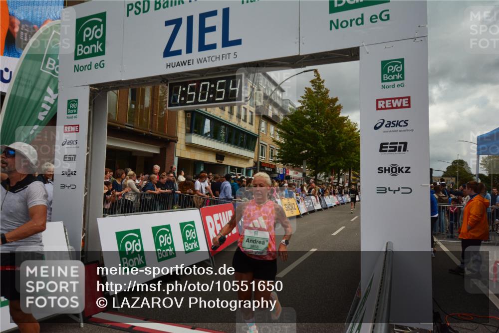 20.09.2026 - PSD Bank Halbmarathon LAZAROV Photography http://msf.ph/oto/10551650 20.09.2026 11:50:53 Ziel 1003, 1763, 2942, 3323, 3356, 3473, 3858, 4535 meine-sportfotos.de