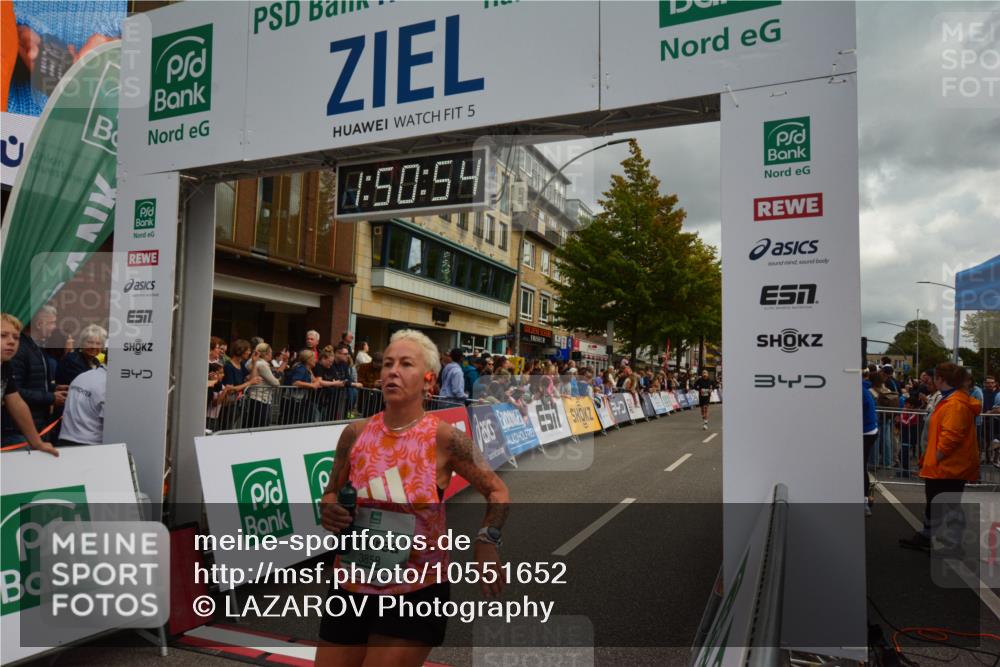 20.09.2026 - PSD Bank Halbmarathon LAZAROV Photography http://msf.ph/oto/10551652 20.09.2026 11:50:54 Ziel 1003, 1763, 2942, 3323, 3356, 3473, 3858, 4535 meine-sportfotos.de