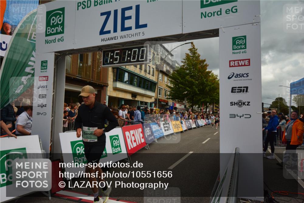 20.09.2026 - PSD Bank Halbmarathon LAZAROV Photography http://msf.ph/oto/10551656 20.09.2026 11:50:59 Ziel 1003, 1459, 2249, 2942, 2957, 3323, 3473, 3858, 3917, 4101, 4314, 4772 meine-sportfotos.de