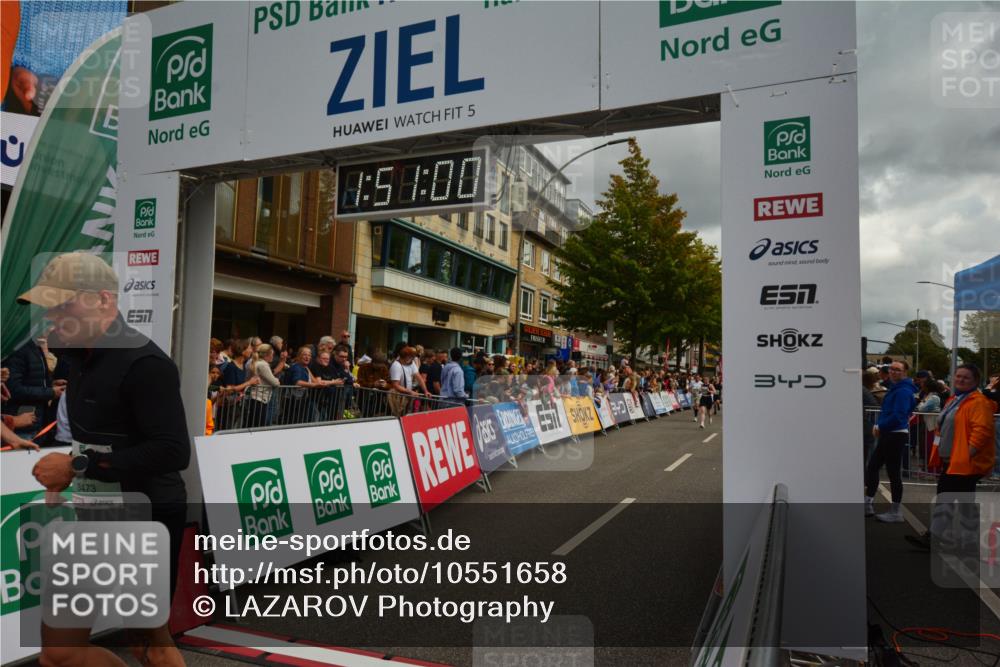 20.09.2026 - PSD Bank Halbmarathon LAZAROV Photography http://msf.ph/oto/10551658 20.09.2026 11:51:00 Ziel 1003, 1459, 2249, 2942, 2957, 3473, 3858, 3917, 4101, 4314, 4772 meine-sportfotos.de