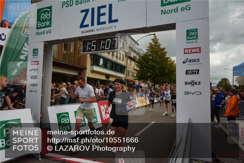 20.09.2026 - PSD Bank Halbmarathon LAZAROV Photography http://msf.ph/oto/10551666 20.09.2026 11:51:06 Ziel 1003, 1459, 1625, 2249, 2942, 2957, 3473, 3917, 4101, 4314, 4772 meine-sportfotos.de