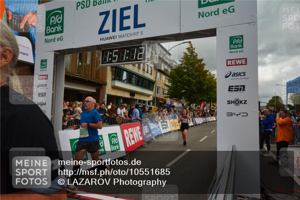20.09.2026 - PSD Bank Halbmarathon LAZAROV Photography http://msf.ph/oto/10551685 20.09.2026 11:51:11 Ziel 1003, 1459, 1625, 2249, 2949, 2957, 3917, 3997, 4101, 4314, 4595, 4772 meine-sportfotos.de