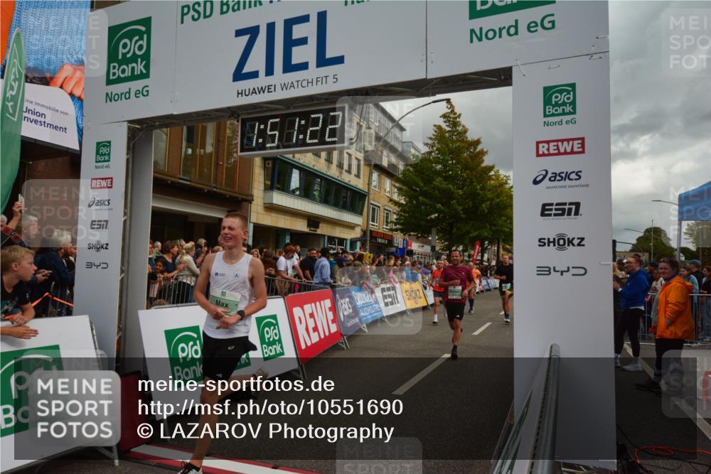 20.09.2026 - PSD Bank Halbmarathon LAZAROV Photography http://msf.ph/oto/10551690 20.09.2026 11:51:21 Ziel 1006, 2949, 3972, 3997, 4231, 4594, 4595 meine-sportfotos.de
