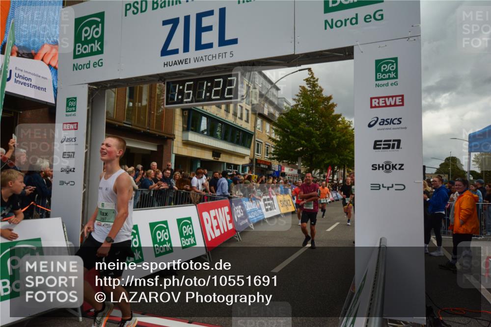 20.09.2026 - PSD Bank Halbmarathon LAZAROV Photography http://msf.ph/oto/10551691 20.09.2026 11:51:21 Ziel 1006, 2949, 3972, 3997, 4231, 4594, 4595 meine-sportfotos.de
