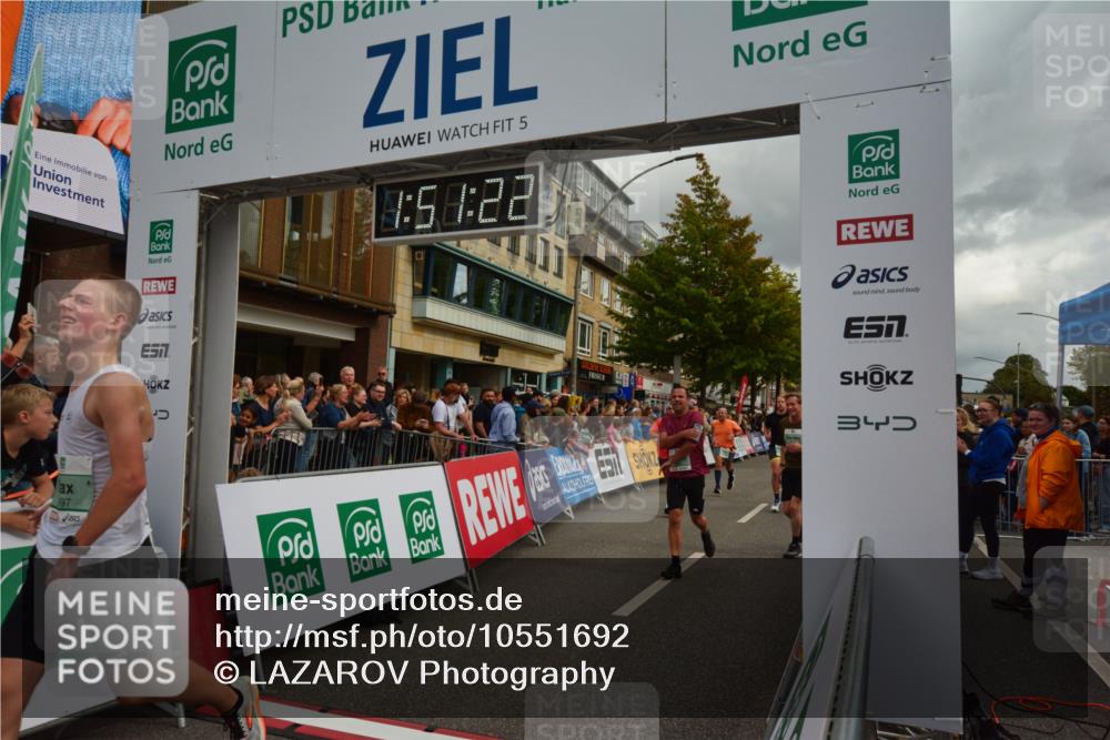 20.09.2026 - PSD Bank Halbmarathon LAZAROV Photography http://msf.ph/oto/10551692 20.09.2026 11:51:22 Ziel 1006, 2949, 3972, 3997, 4231, 4594, 4595 meine-sportfotos.de
