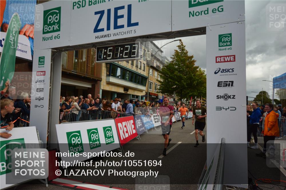 20.09.2026 - PSD Bank Halbmarathon LAZAROV Photography http://msf.ph/oto/10551694 20.09.2026 11:51:22 Ziel 1006, 2949, 3972, 3997, 4231, 4594, 4595 meine-sportfotos.de