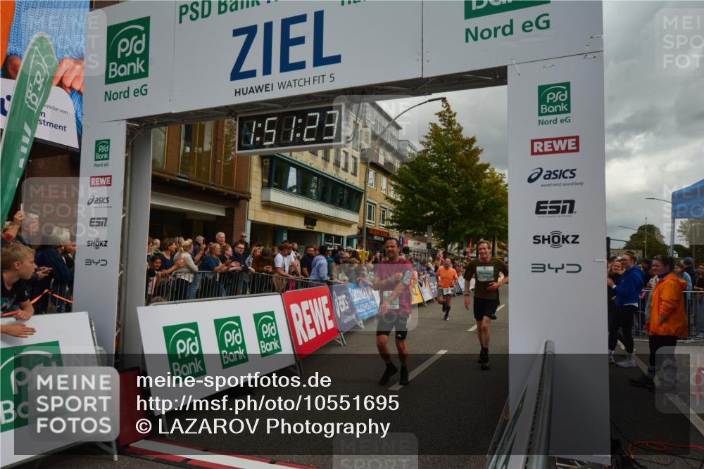 20.09.2026 - PSD Bank Halbmarathon LAZAROV Photography http://msf.ph/oto/10551695 20.09.2026 11:51:22 Ziel 1006, 2949, 3972, 3997, 4231, 4594, 4595 meine-sportfotos.de