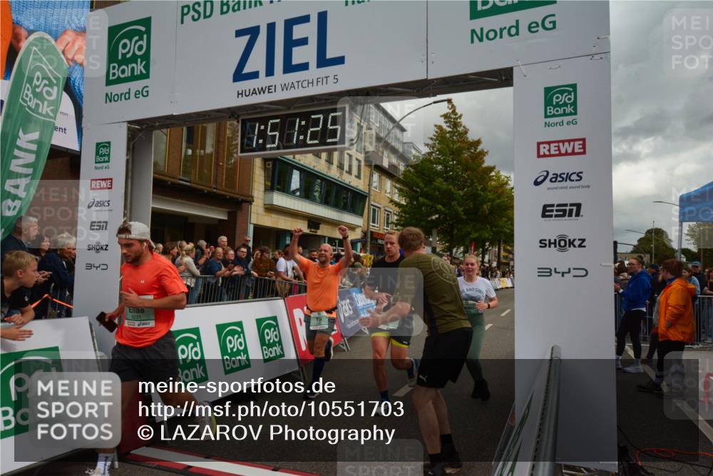 20.09.2026 - PSD Bank Halbmarathon LAZAROV Photography http://msf.ph/oto/10551703 20.09.2026 11:51:24 Ziel 1006, 2458, 2949, 3972, 3997, 4231, 4594, 4595 meine-sportfotos.de