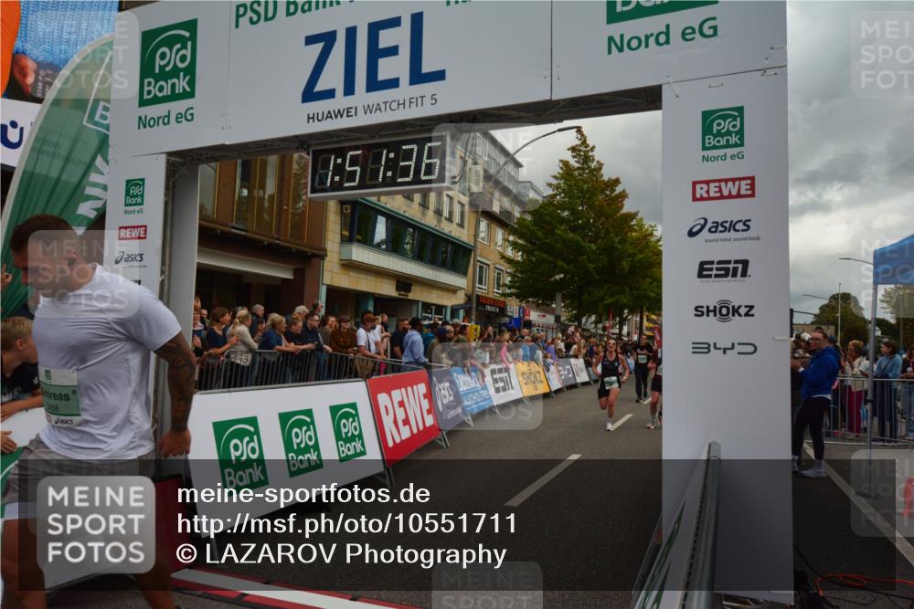 20.09.2026 - PSD Bank Halbmarathon LAZAROV Photography http://msf.ph/oto/10551711 20.09.2026 11:51:35 Ziel 2458, 2463, 2685, 2814, 3866, 4102, 4618 meine-sportfotos.de
