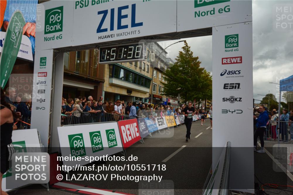 20.09.2026 - PSD Bank Halbmarathon LAZAROV Photography http://msf.ph/oto/10551718 20.09.2026 11:51:38 Ziel 1157, 1169, 1356, 2458, 2463, 2685, 2814, 3866, 4031, 4102, 4579, 4618, 4737 meine-sportfotos.de