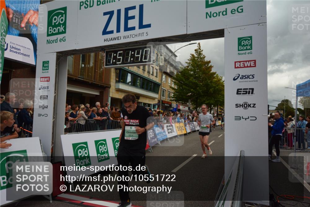 20.09.2026 - PSD Bank Halbmarathon LAZAROV Photography http://msf.ph/oto/10551722 20.09.2026 11:51:40 Ziel 1157, 1169, 1356, 2458, 2463, 2685, 2814, 3074, 3866, 4031, 4102, 4579, 4618, 4737 meine-sportfotos.de