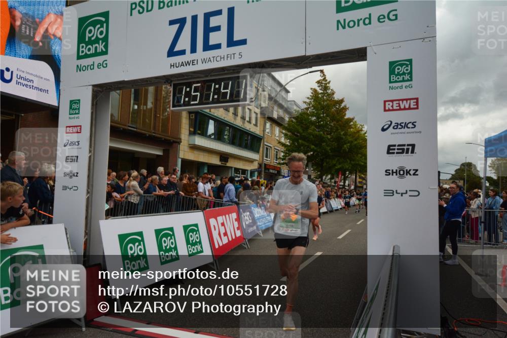 20.09.2026 - PSD Bank Halbmarathon LAZAROV Photography http://msf.ph/oto/10551728 20.09.2026 11:51:41 Ziel 1157, 1169, 1356, 2458, 2463, 2685, 2814, 3074, 3866, 4031, 4102, 4579, 4618, 4737 meine-sportfotos.de