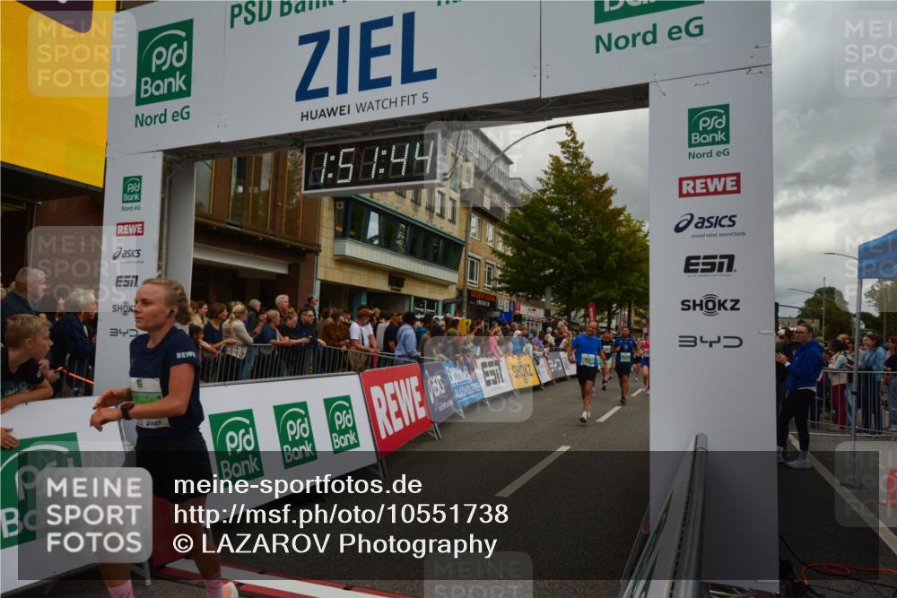 20.09.2026 - PSD Bank Halbmarathon LAZAROV Photography http://msf.ph/oto/10551738 20.09.2026 11:51:43 Ziel 1157, 1169, 1356, 2463, 2503, 2685, 2814, 3074, 3866, 4031, 4102, 4579, 4618, 4737 meine-sportfotos.de