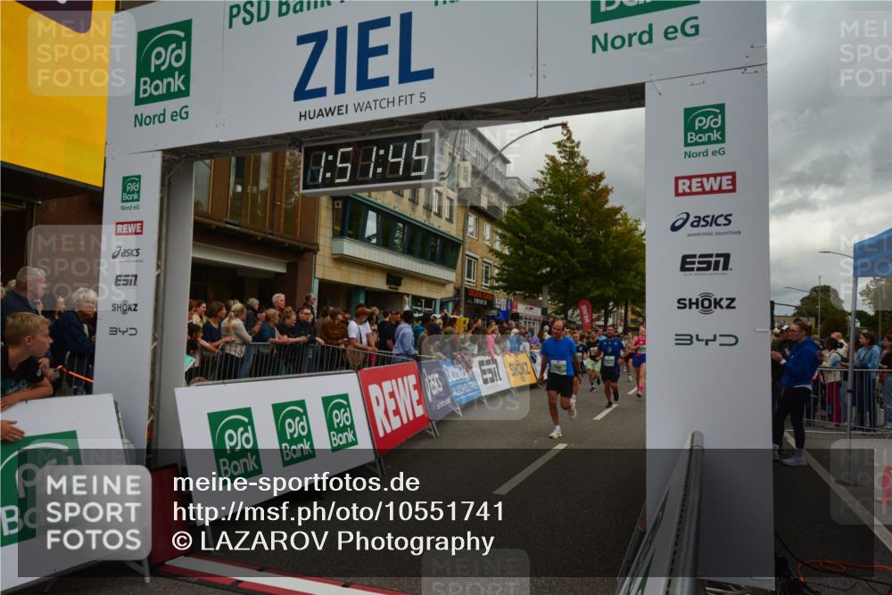 20.09.2026 - PSD Bank Halbmarathon LAZAROV Photography http://msf.ph/oto/10551741 20.09.2026 11:51:44 Ziel 1157, 1169, 1356, 1729, 2463, 2503, 2685, 2814, 3074, 4031, 4102, 4579, 4618, 4737 meine-sportfotos.de