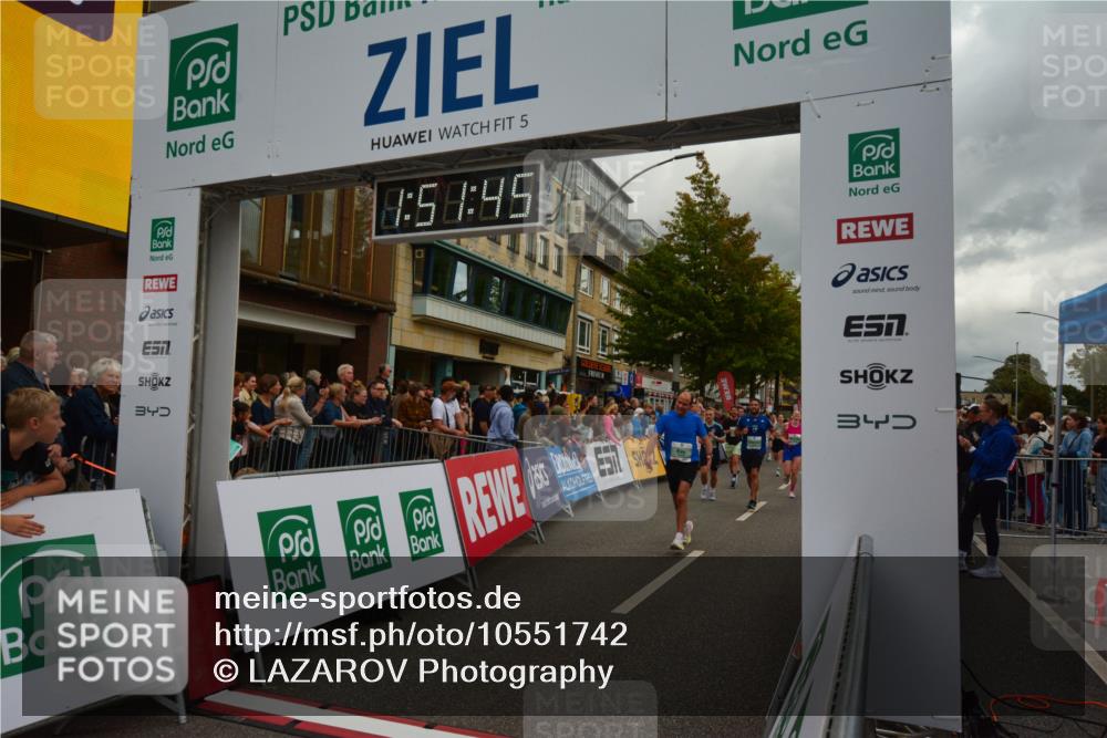 20.09.2026 - PSD Bank Halbmarathon LAZAROV Photography http://msf.ph/oto/10551742 20.09.2026 11:51:44 Ziel 1157, 1169, 1356, 1729, 2463, 2503, 2685, 2814, 3074, 4031, 4102, 4579, 4618, 4737 meine-sportfotos.de