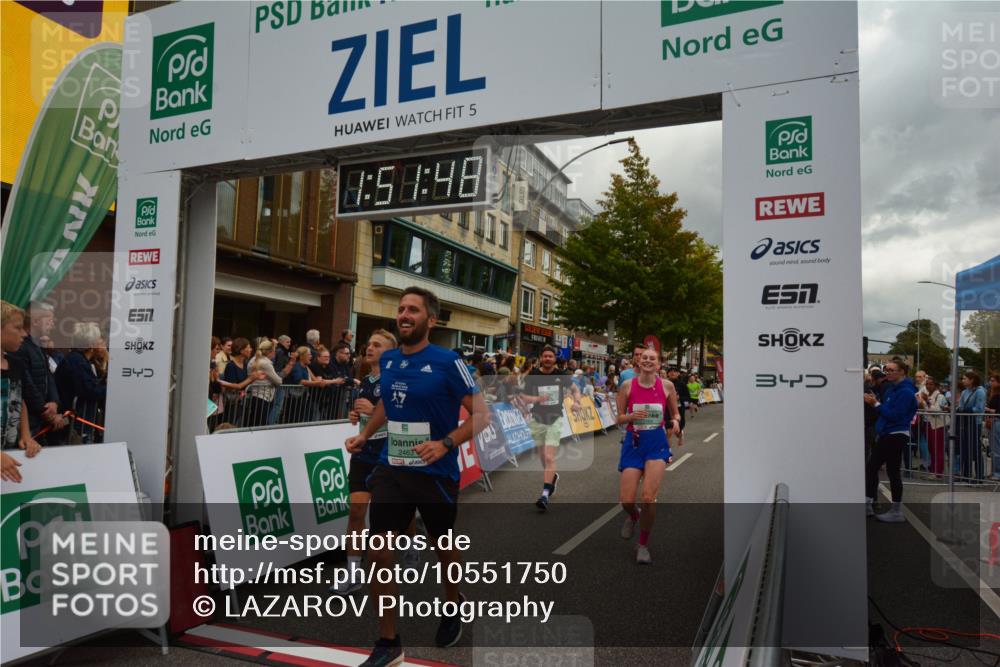 20.09.2026 - PSD Bank Halbmarathon LAZAROV Photography http://msf.ph/oto/10551750 20.09.2026 11:51:47 Ziel 1157, 1169, 1356, 1729, 2463, 2503, 2685, 2850, 3074, 4031, 4102, 4579, 4618, 4737 meine-sportfotos.de