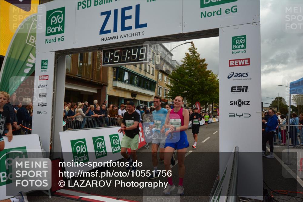 20.09.2026 - PSD Bank Halbmarathon LAZAROV Photography http://msf.ph/oto/10551756 20.09.2026 11:51:48 Ziel 1157, 1169, 1356, 1729, 2463, 2503, 2685, 2850, 3074, 4031, 4102, 4579, 4737 meine-sportfotos.de
