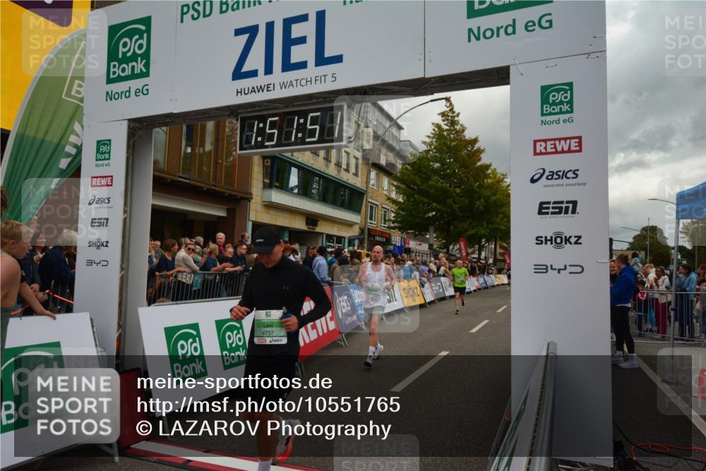 20.09.2026 - PSD Bank Halbmarathon LAZAROV Photography http://msf.ph/oto/10551765 20.09.2026 11:51:51 Ziel 1157, 1169, 1356, 1729, 2463, 2503, 2685, 2850, 3074, 3327, 4031, 4579, 4737 meine-sportfotos.de